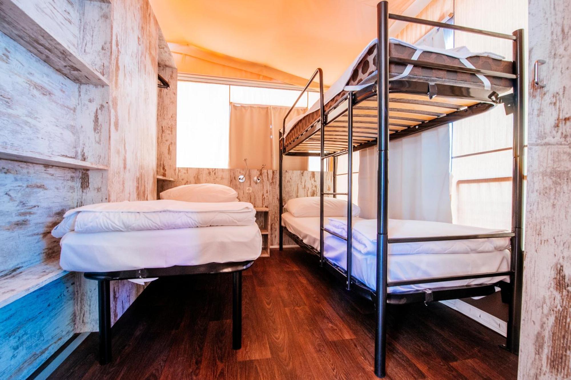 Zaton Holiday Resort Glamping Tents ニン 部屋 写真