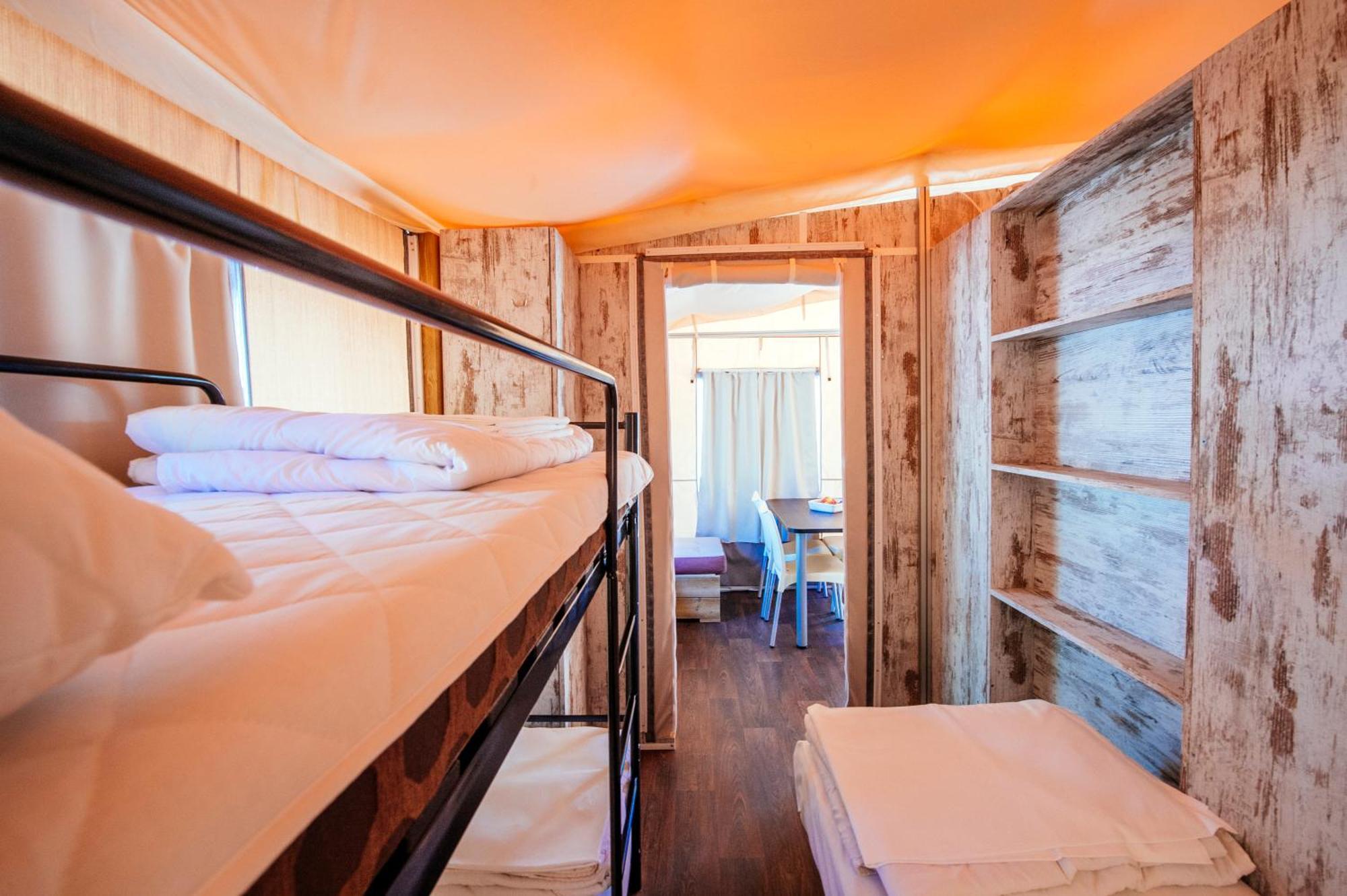 Zaton Holiday Resort Glamping Tents ニン 部屋 写真